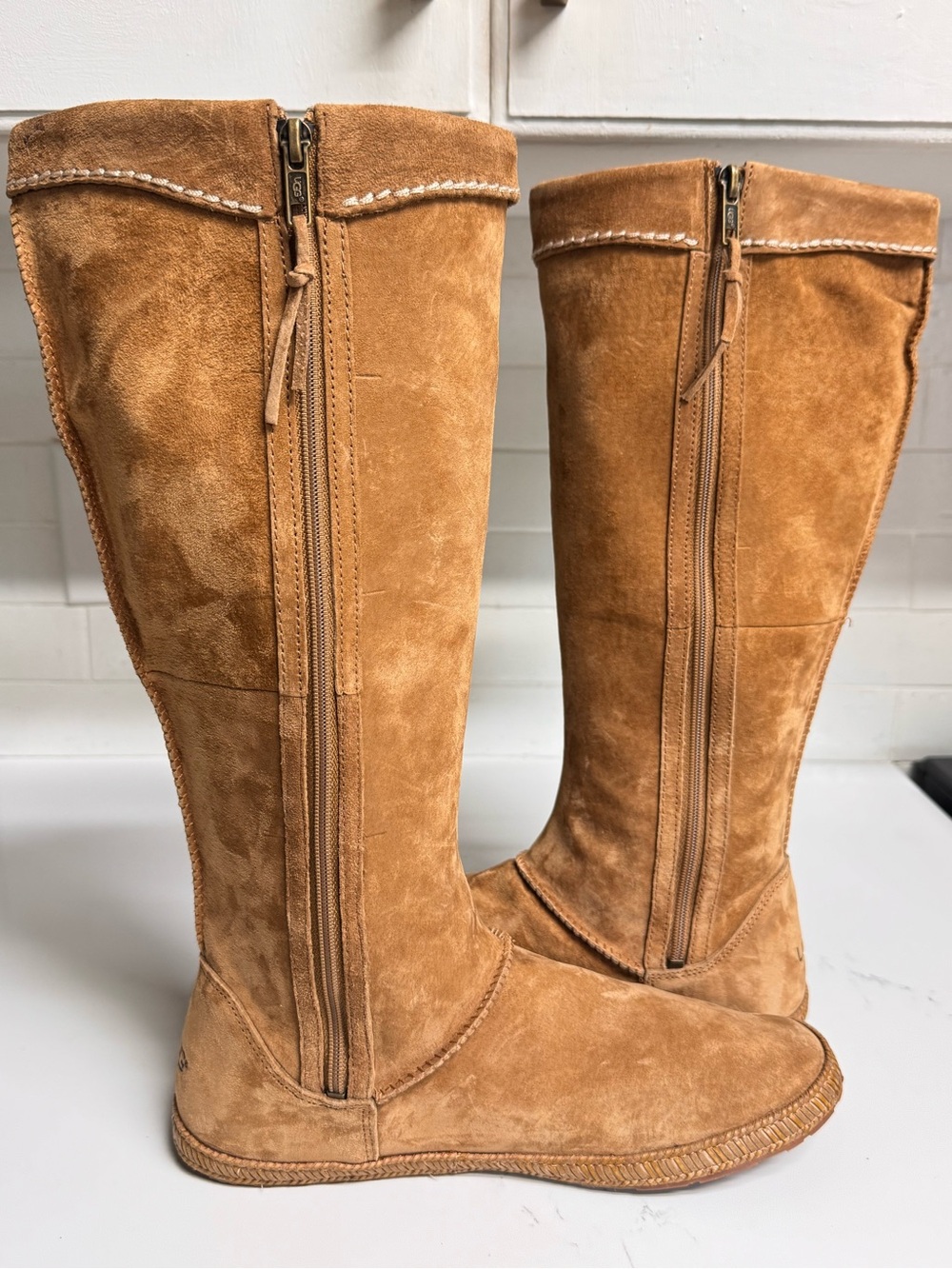 UGG Boots Womens Fringe Mammoth Moccasin Tan Suede Boots - Size 9.5 - Picture 6 of 16